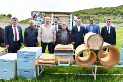 Türkiye'nin ilk arı pazarı Bursa'da kuruldu